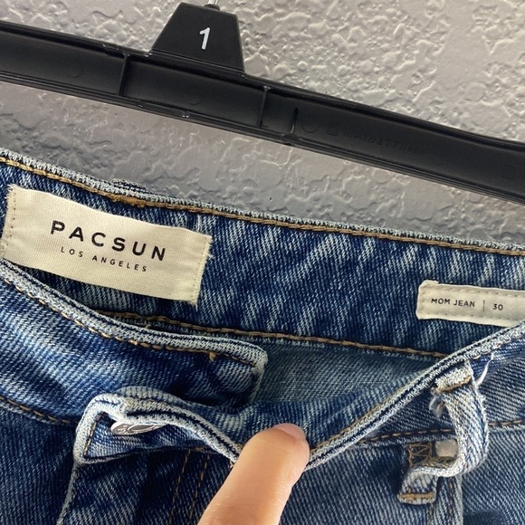 Pacsun Two Tone High Waist Mom Jeans - Picture 3 of 9